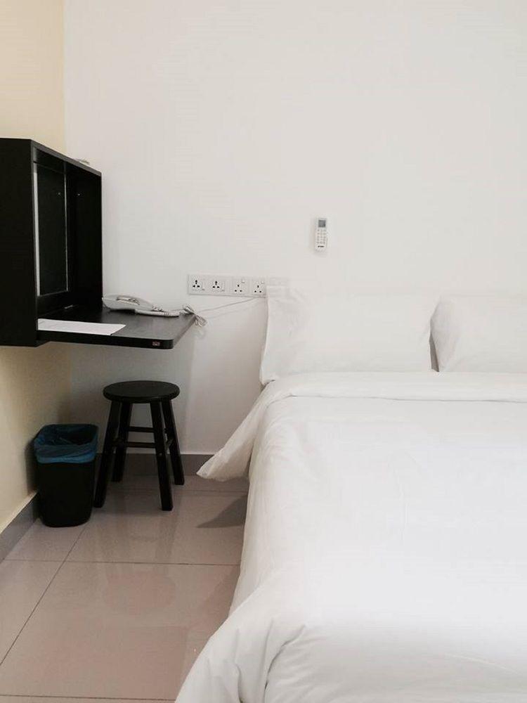 Yy48 Hotel 2 Mins Walk From Masjid Jamek Lrt Station Kuala Lumpur Ngoại thất bức ảnh