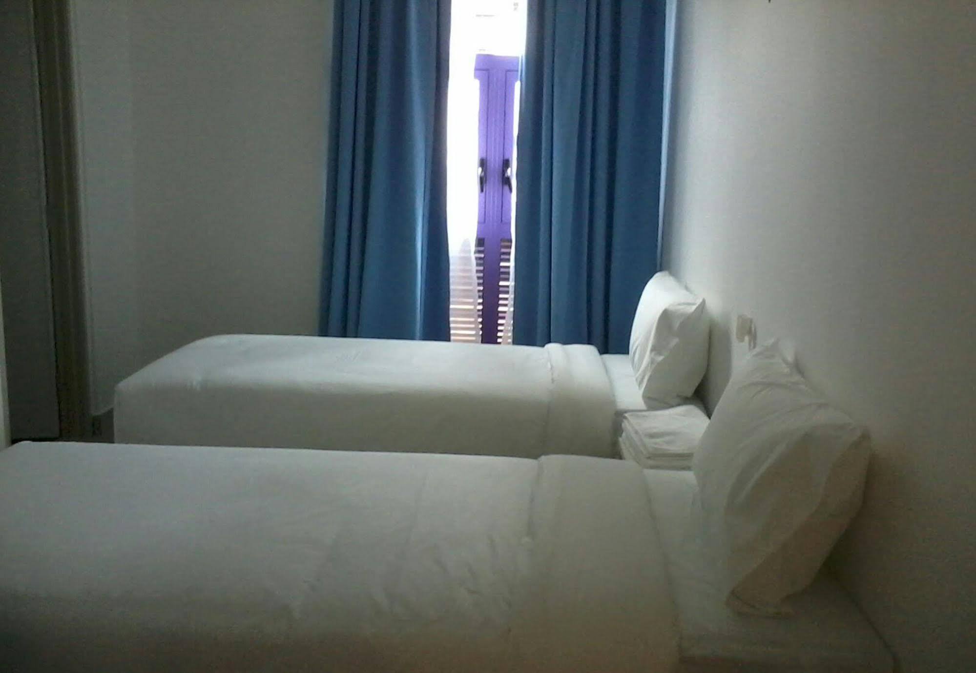 Yy48 Hotel 2 Mins Walk From Masjid Jamek Lrt Station Kuala Lumpur Ngoại thất bức ảnh